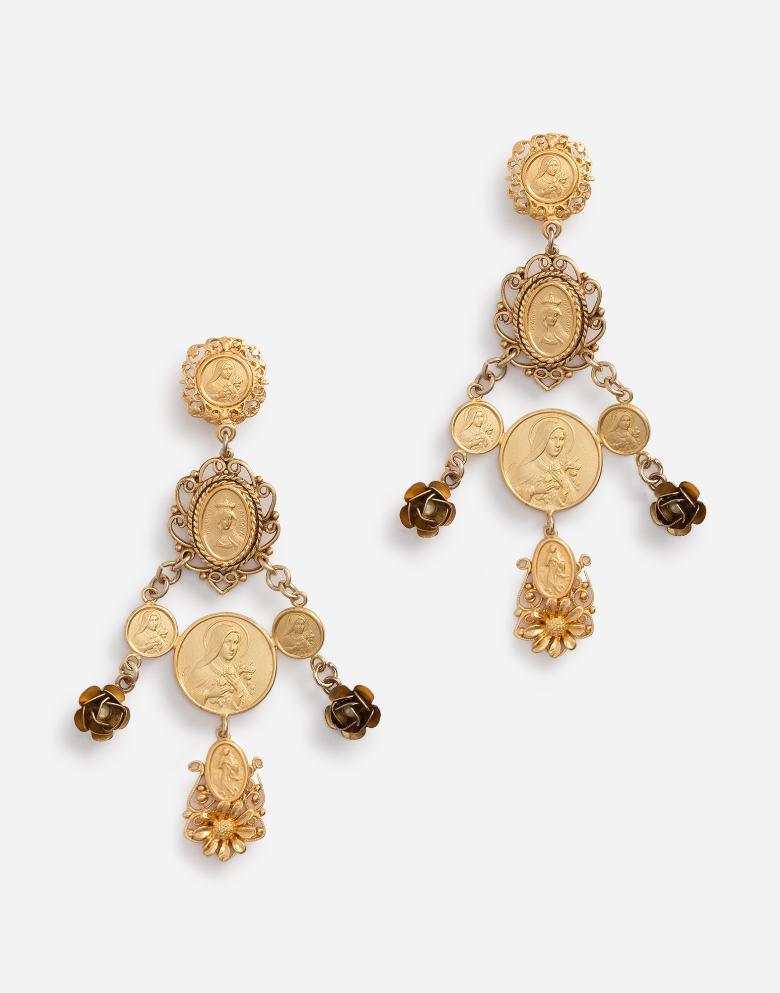 Pendant earrings with votive decorations and small roses in Gold