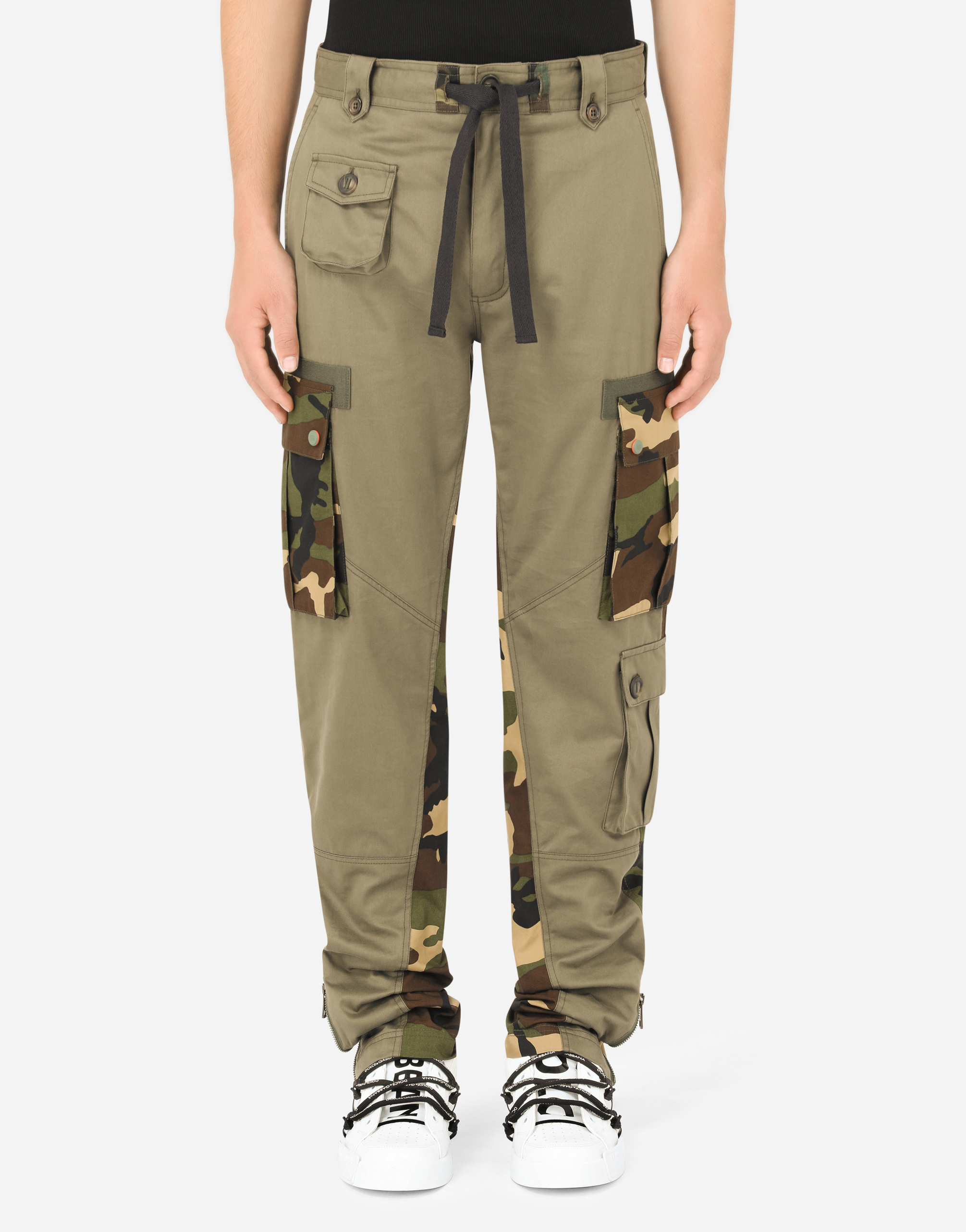 Cargo pants with camouflage-print details in Multicolor