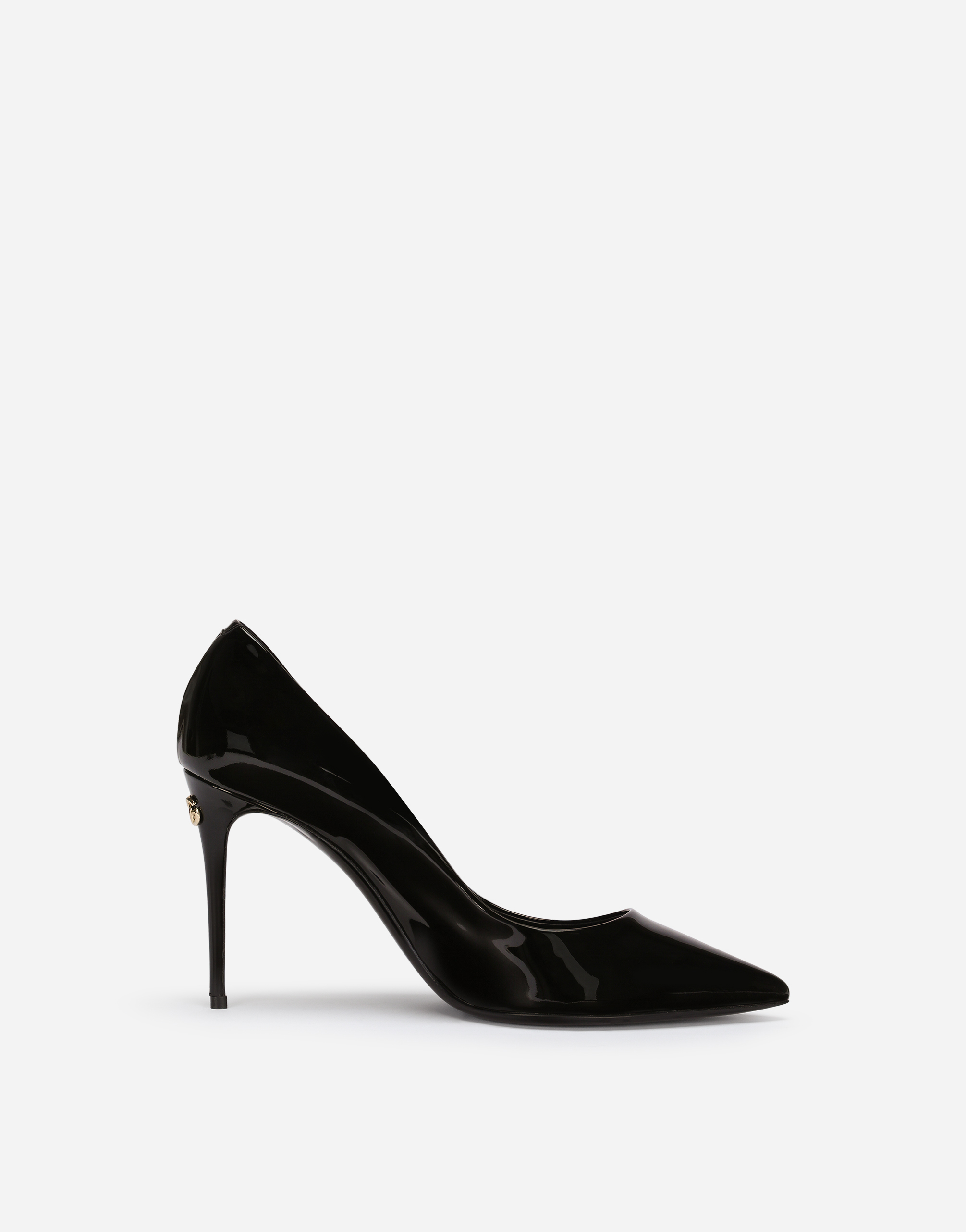 Patent leather pumps in Black