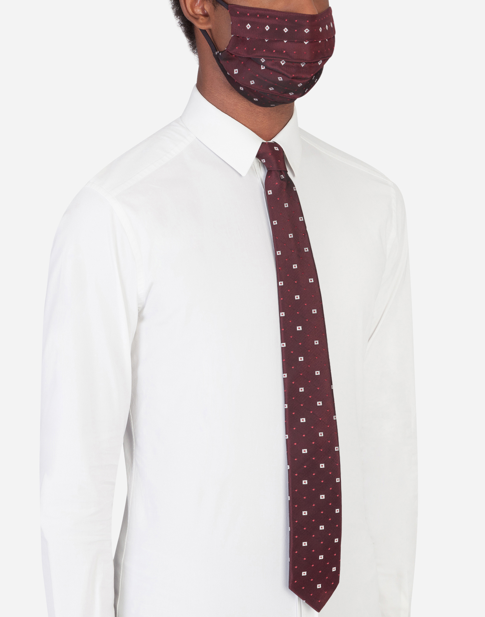 Geometric jacquard face mask and tie set in Bordeaux