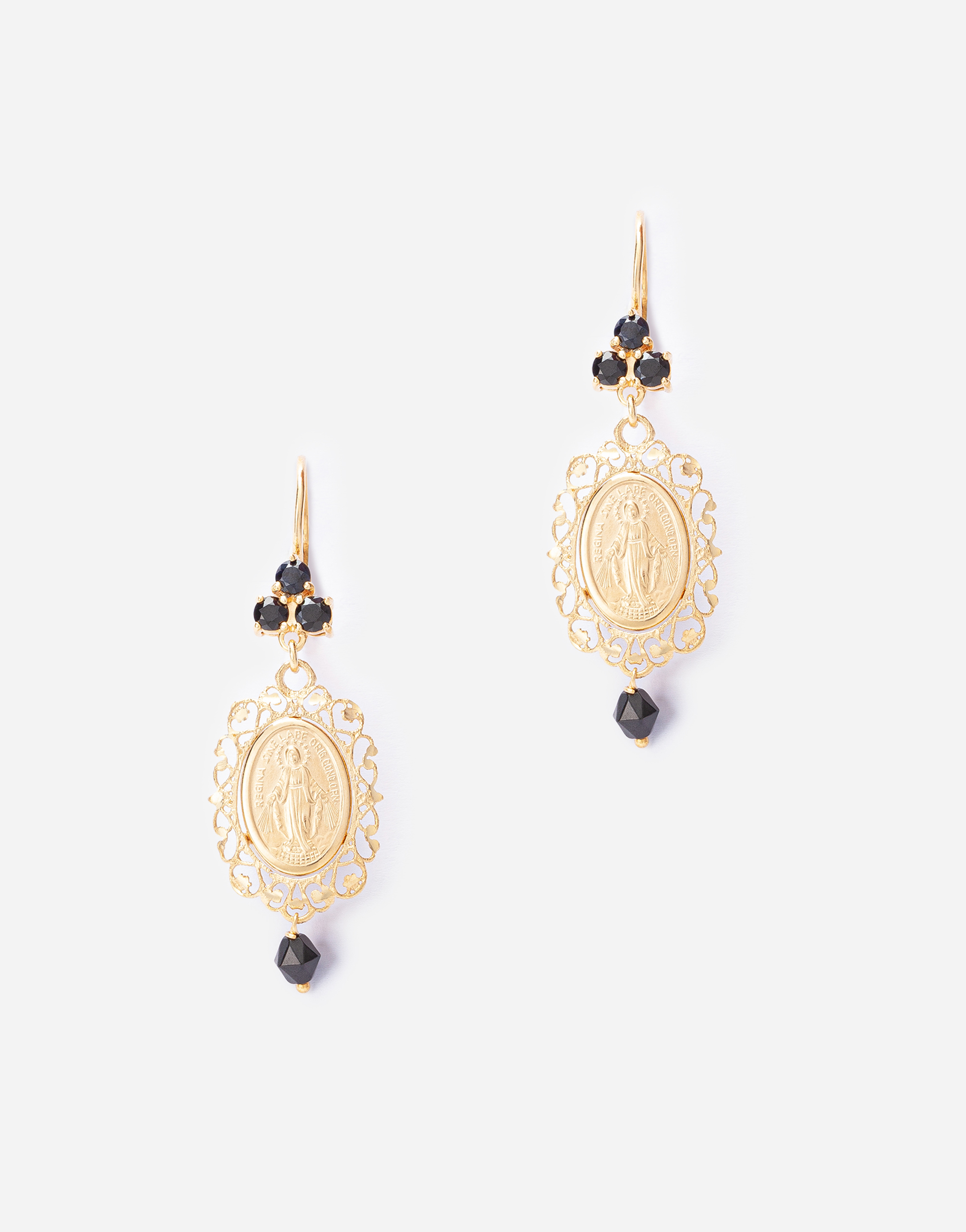 Sicily yellow gold earrings with medal pendant in Gold