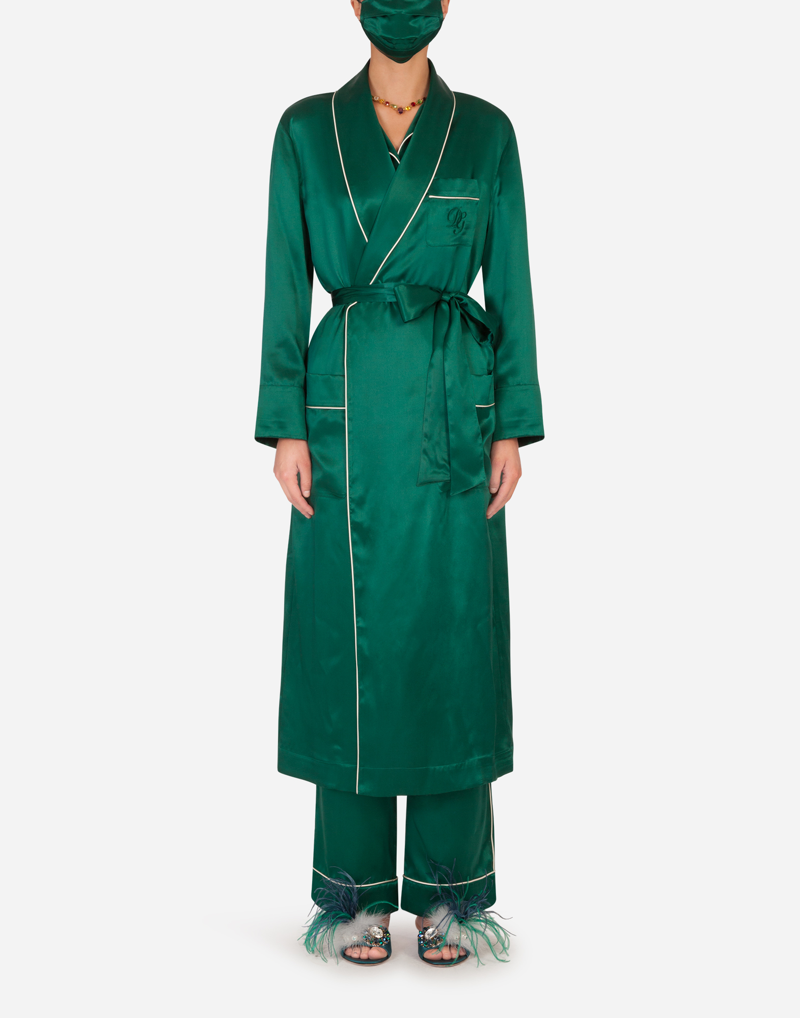 Silk robe with matching face mask in Green