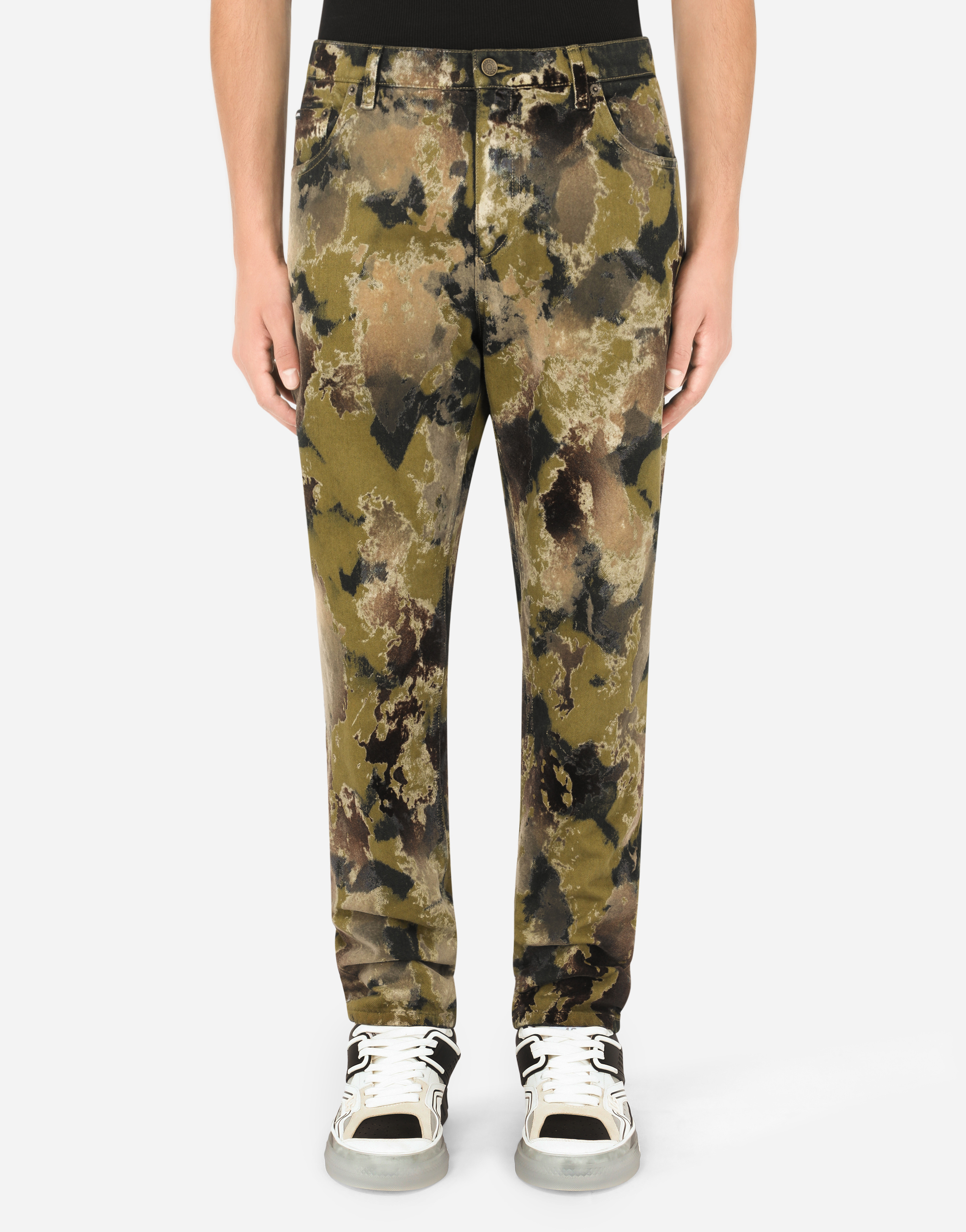 Loose flocked camouflage-print jeans in Multicolor