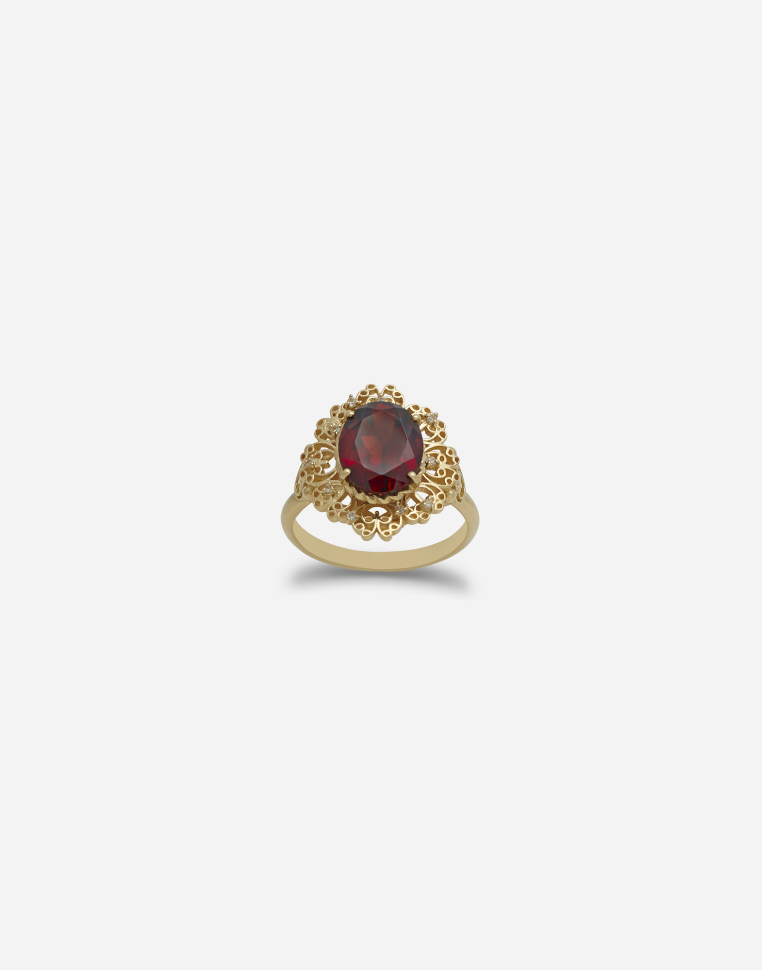 Barocco ring in yellow gold and rhodolite garnet in Gold