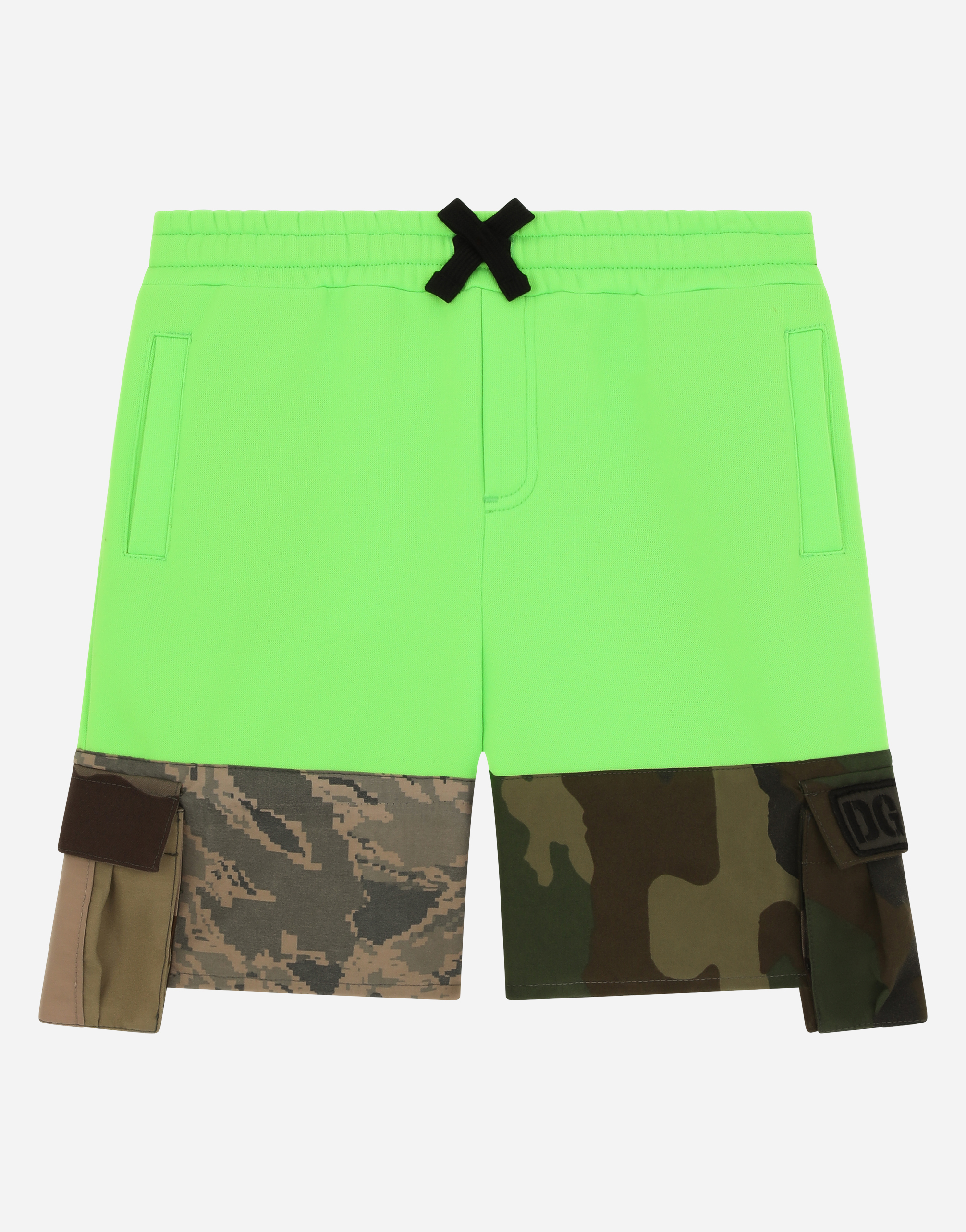 Mixed camouflage material and jersey shorts in Multicolor